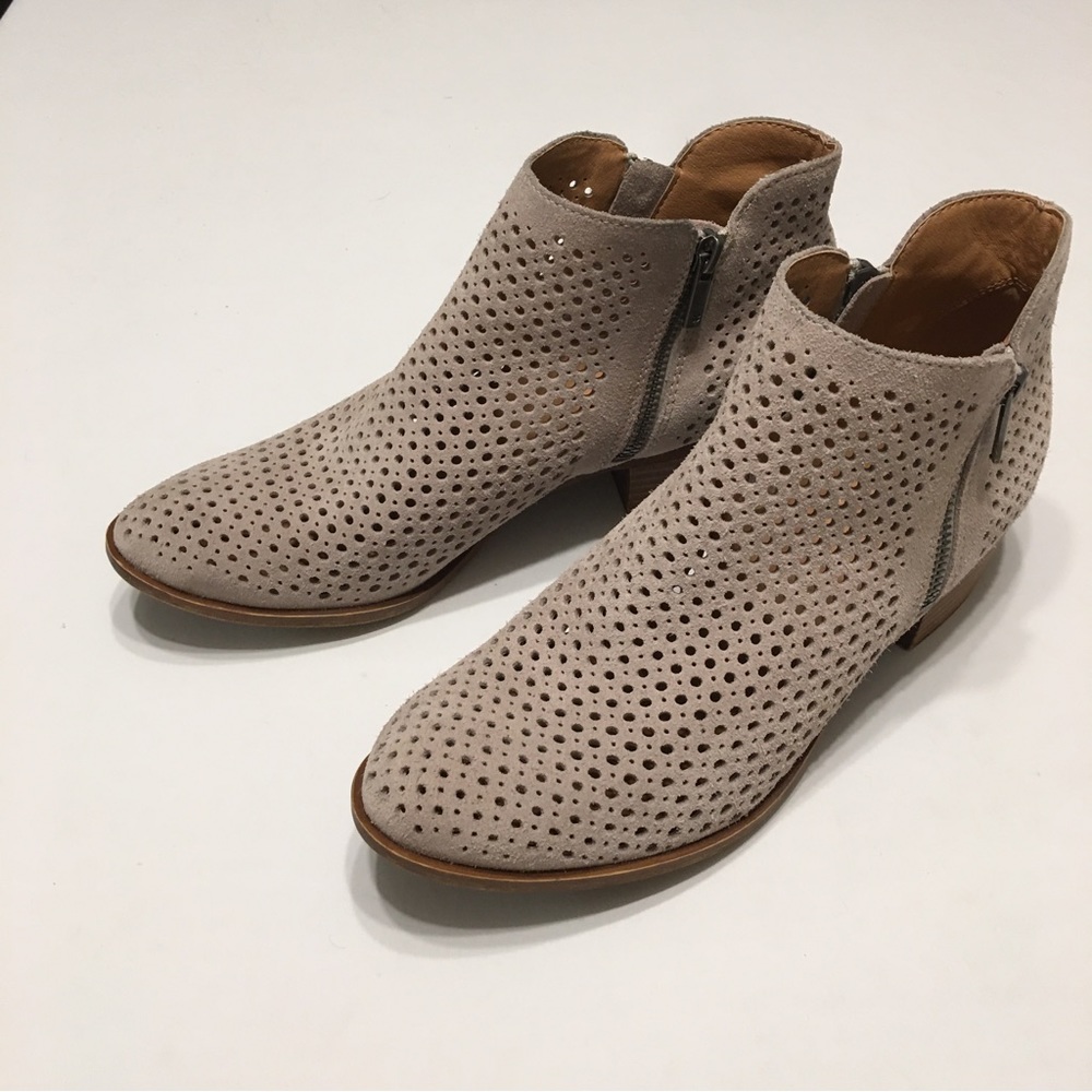 Lucky Brand Bayley Perforated Leather Bootie Size 9.5 - Gem